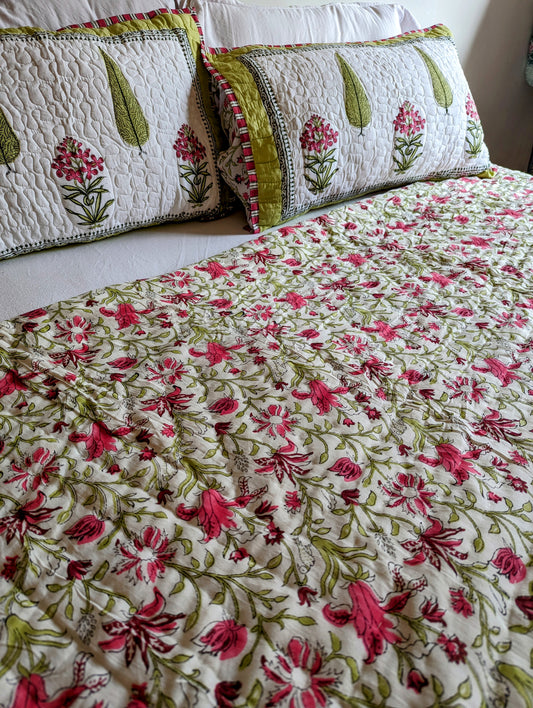 Fluffy Indian Jaipuri quilt with matching pillowcases