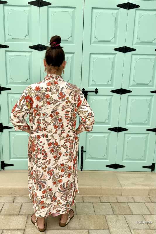 Floral White Waffle Cotton Bathrobe – Elegant, Lightweight Spa Robe