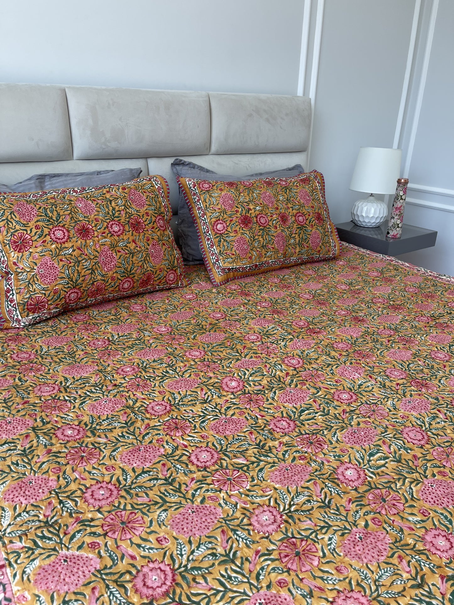 Premium Jaipuri Comforter Sand with pink Flowers handblock printed coming with 2 matching quilted cushion covers