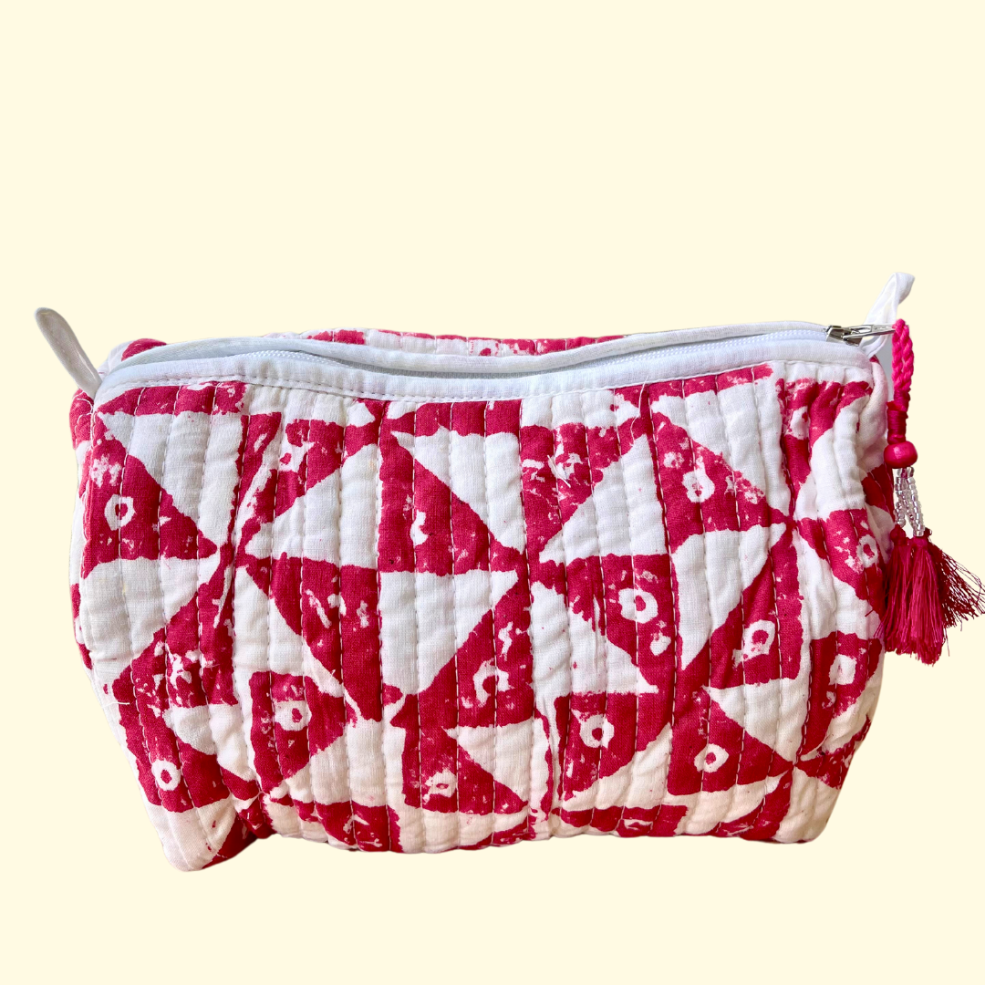 toiletry-bag-red-triangles(medium)