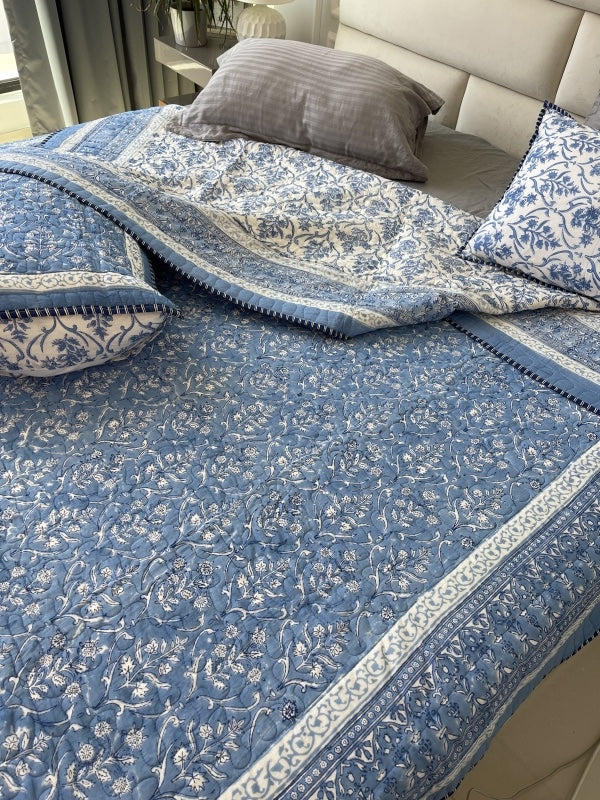 Blue Jaipuri Comforter for queen and king size beds in pure cotton with 2 matching quilted pillow cases