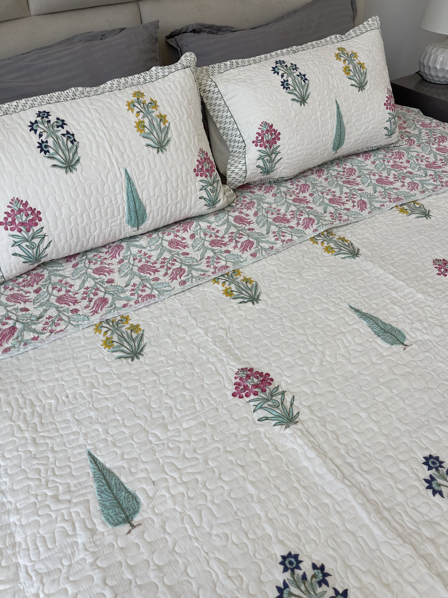 Green pink Jaipuri Comforter with beautiful flowers in pure cotton with 2 matching quilted pillow cases