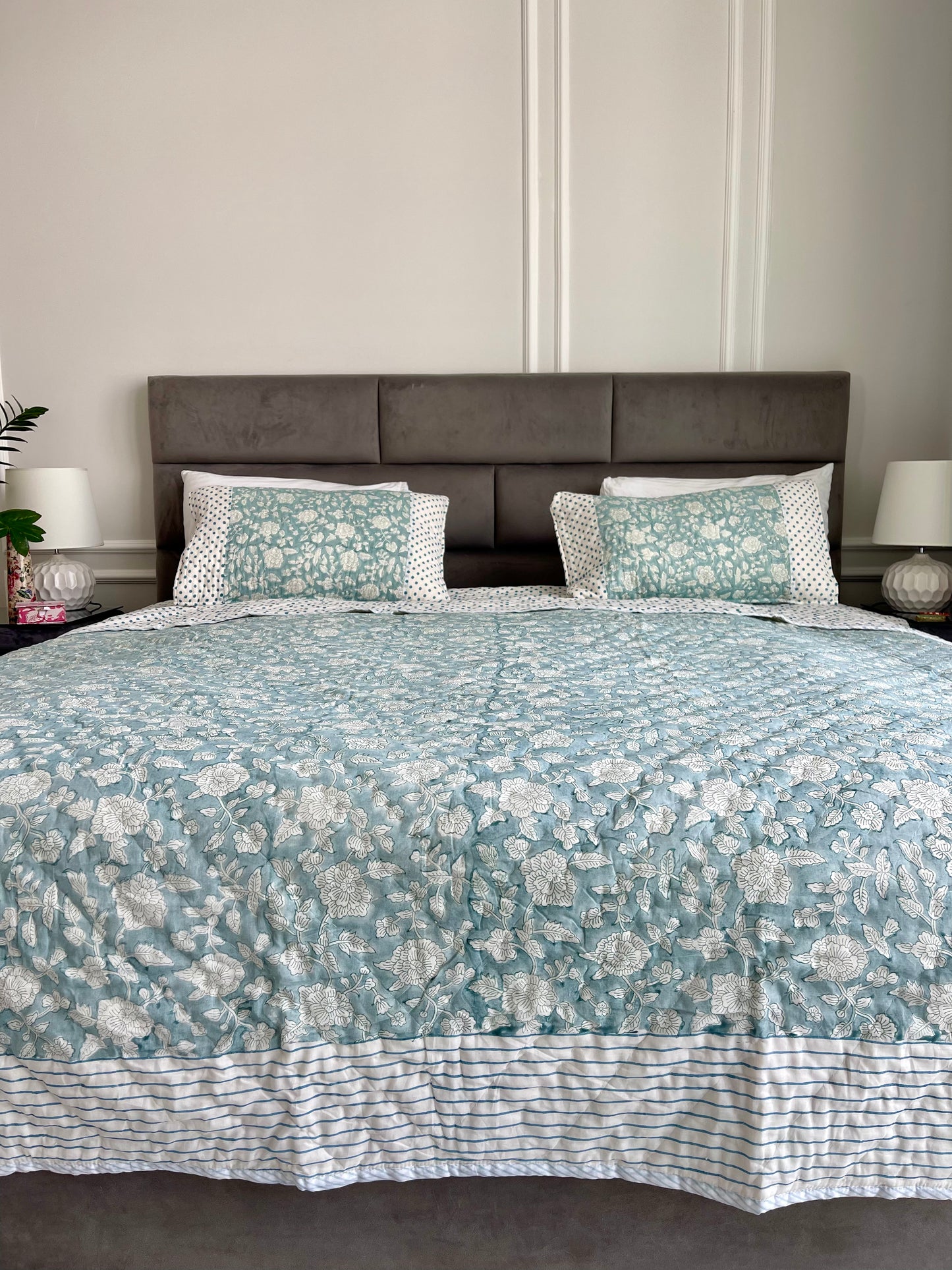 double-quilt-blue-roses(2)