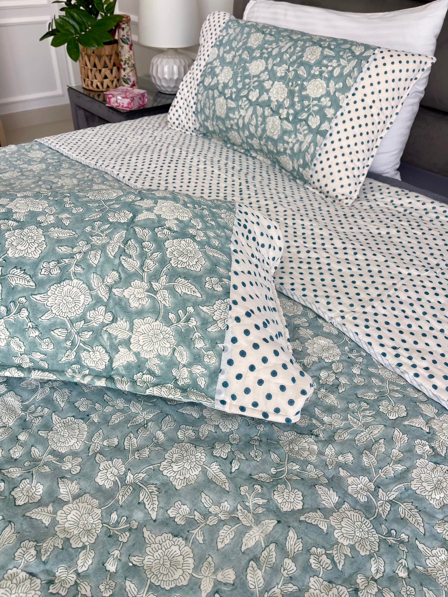 double-quilt-blue-roses(4)