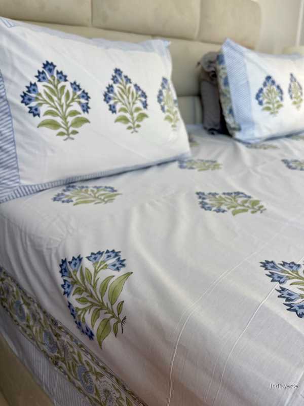 Included in the blue purple bedding set a flat sheet and two pillowcases in pure cotton and hand block print