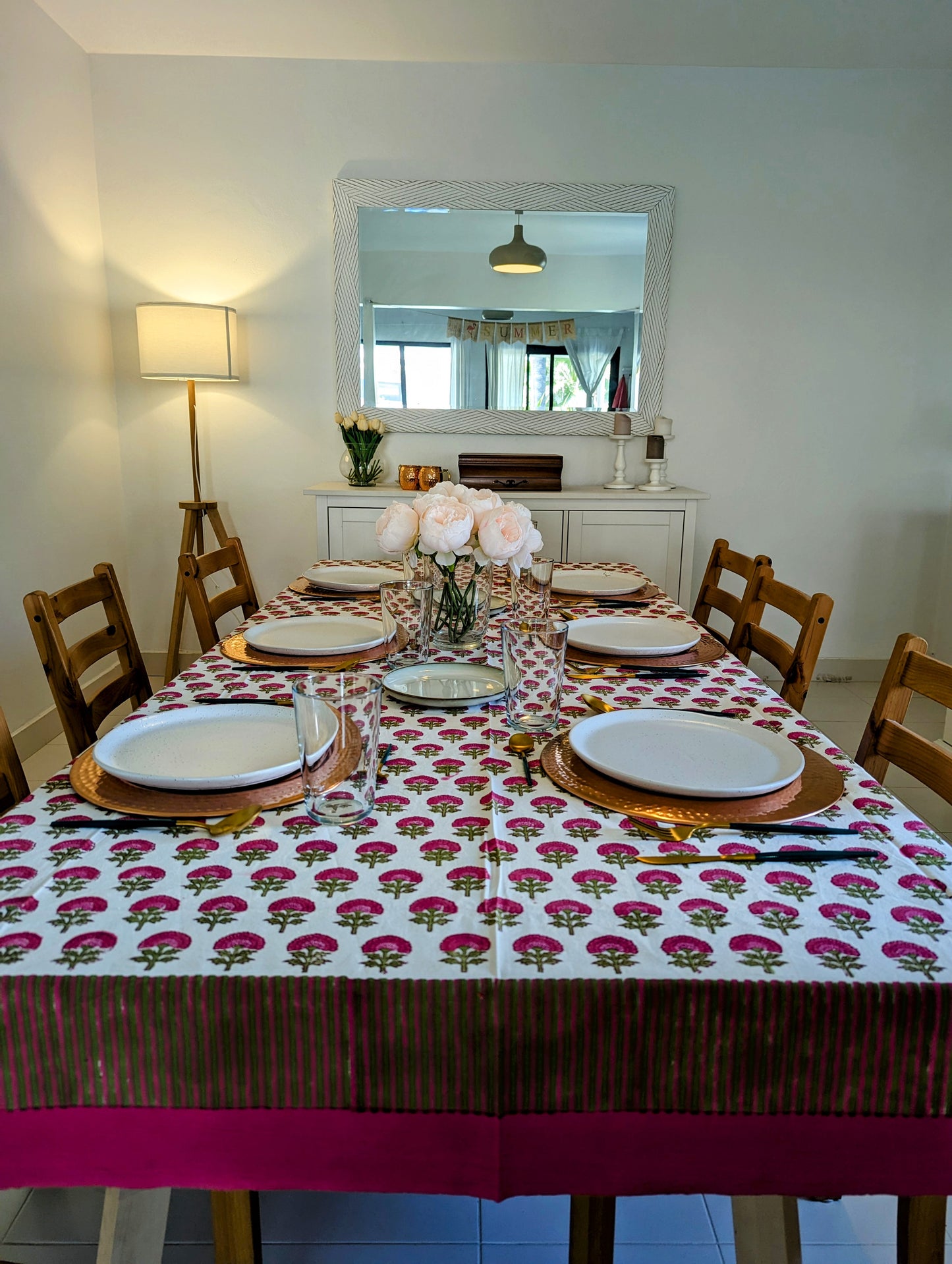 table cover with small pink floral design(3)