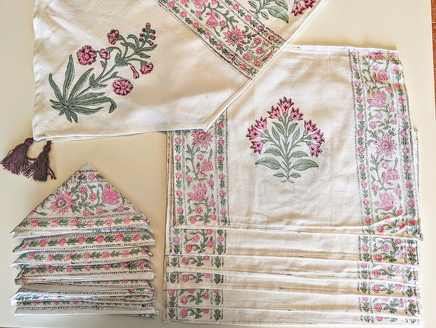 placemat-napkin-runner-set-pink-flower(1)