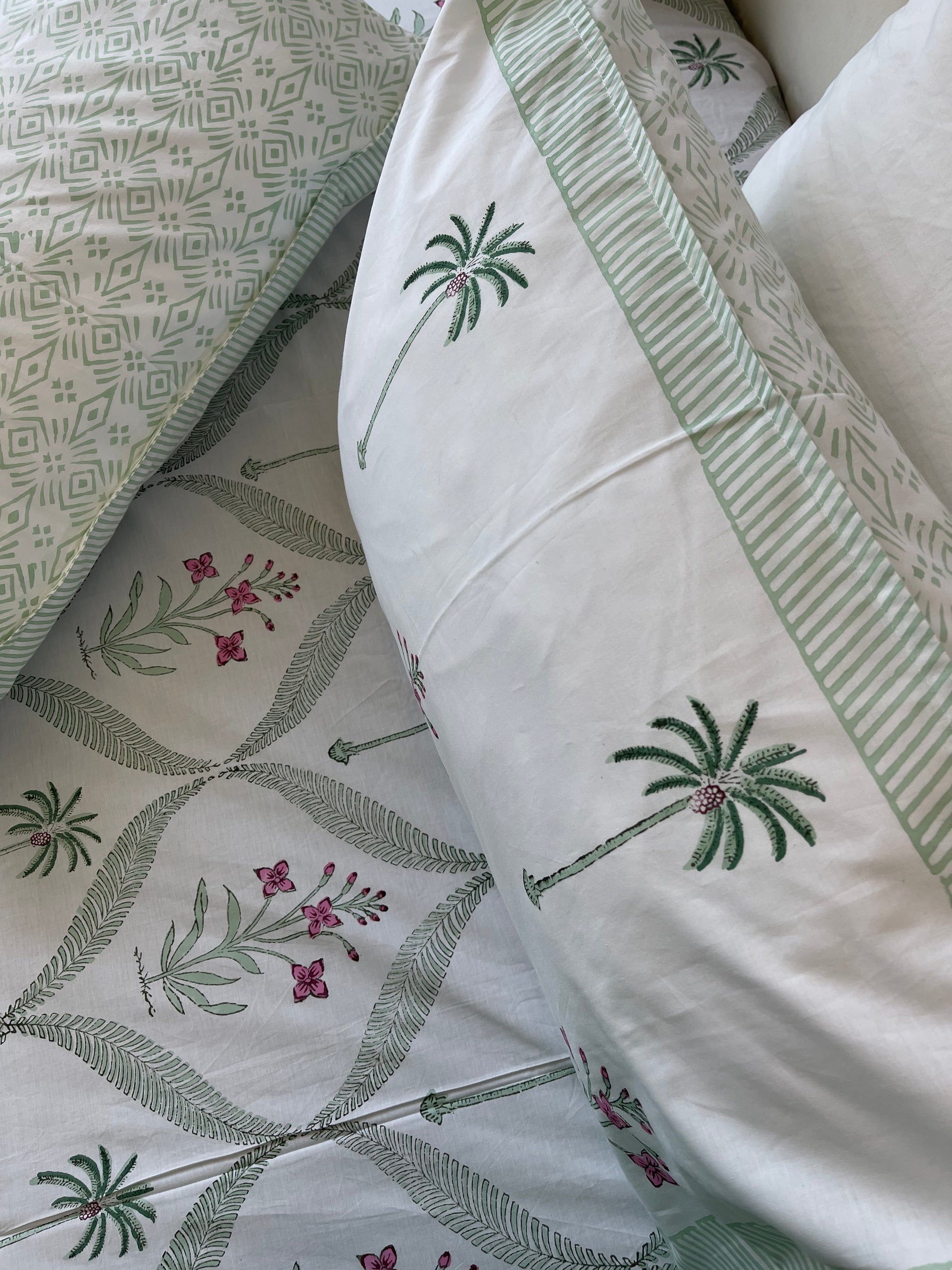 percale-sheet-set-cyprus-and-palm(6)