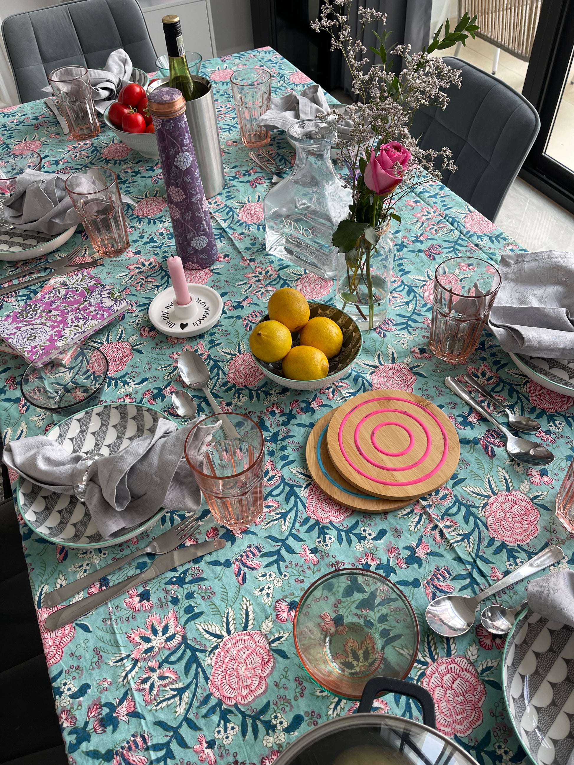 table cover with turquoise garden design(3)