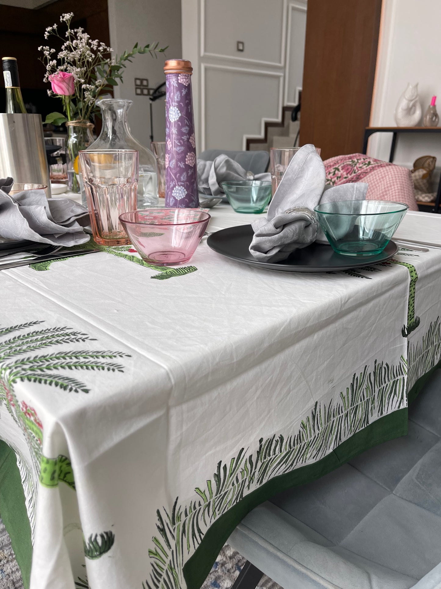 table cover with palm tree design(4)