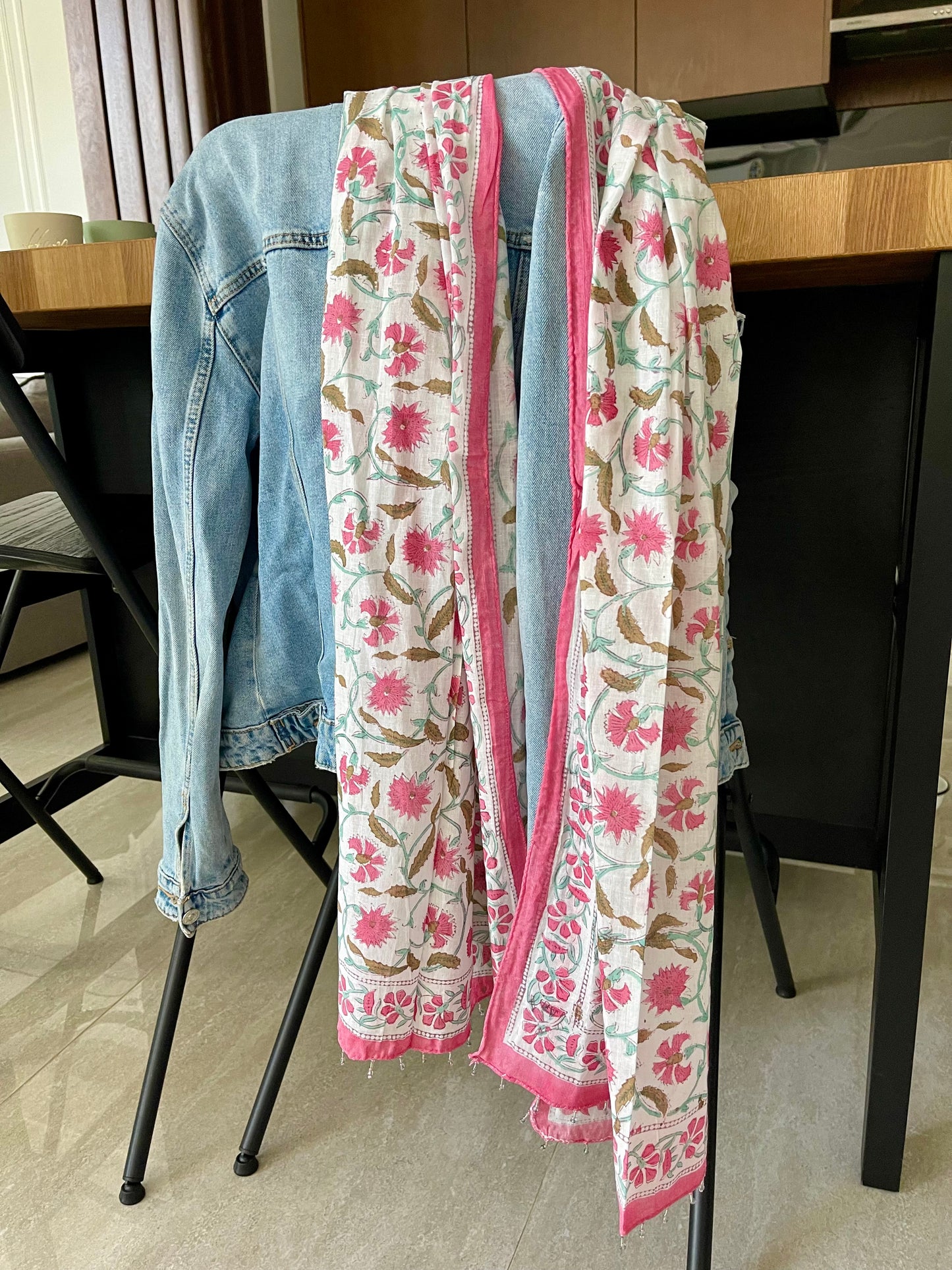 cotton-scarf-pink-flower(3)