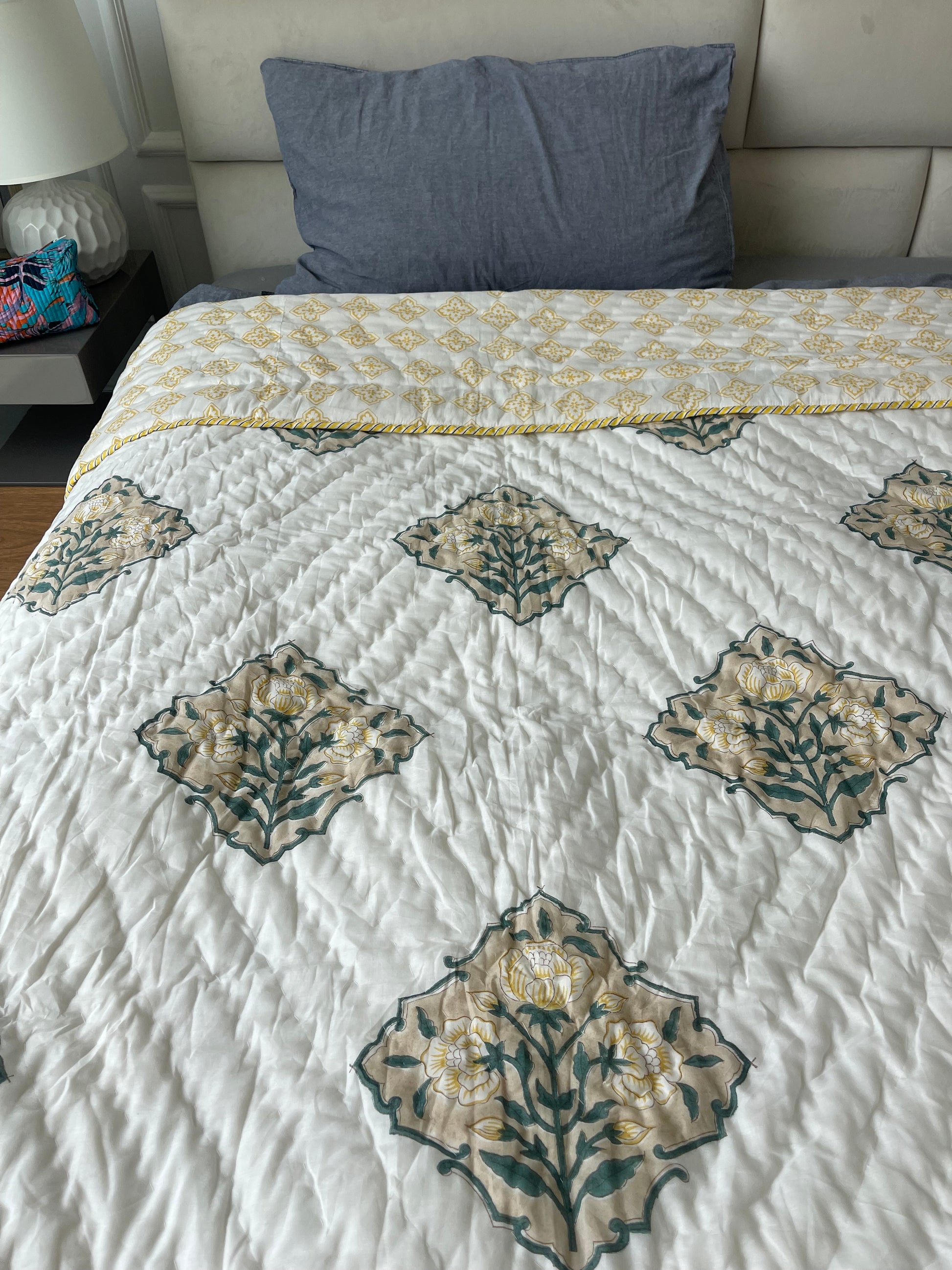 single-quilt-yellow-rose(3)