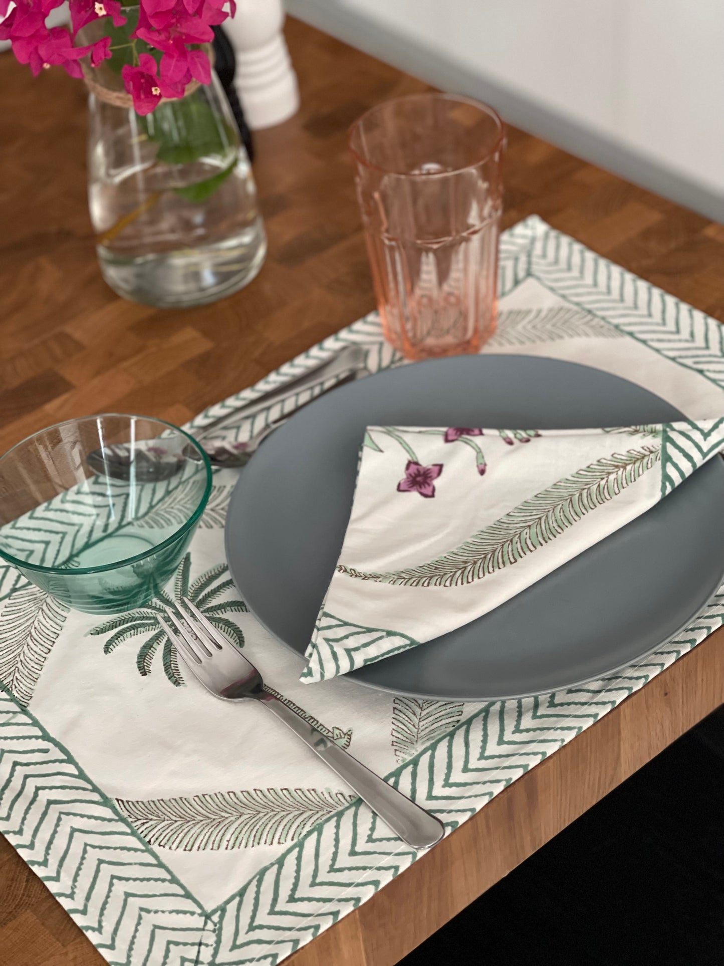 Placemats & Napkins - Palm & Flower