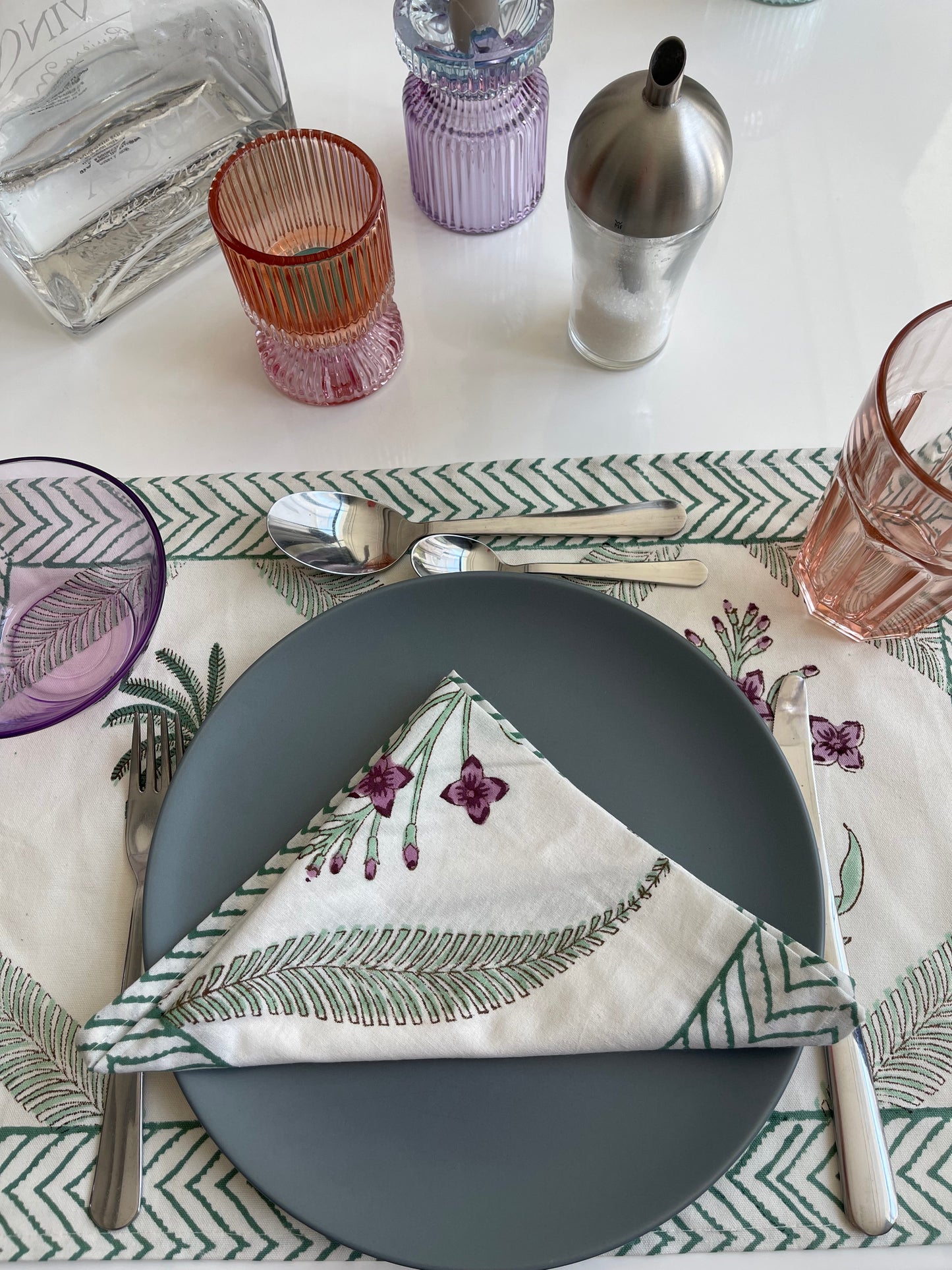 Placemats & Napkins - Palm & Flower