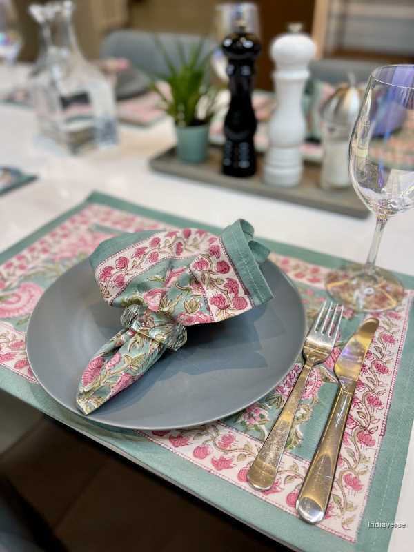 placemat napkin set for 6 people dining table with hand block printed pink floral design 