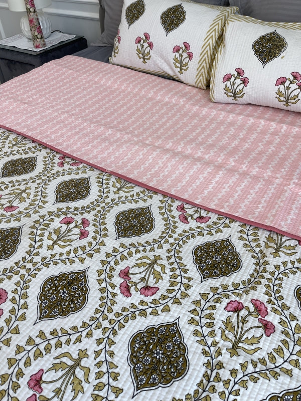 Pink Beige Rajasthani Comforter for queen and king size beds in pure cotton with 2 matching quilted pillow cases