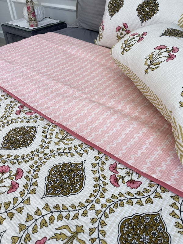 Pink Beige Rajasthani Comforter for queen and king size beds in pure cotton with 2 matching quilted pillow cases