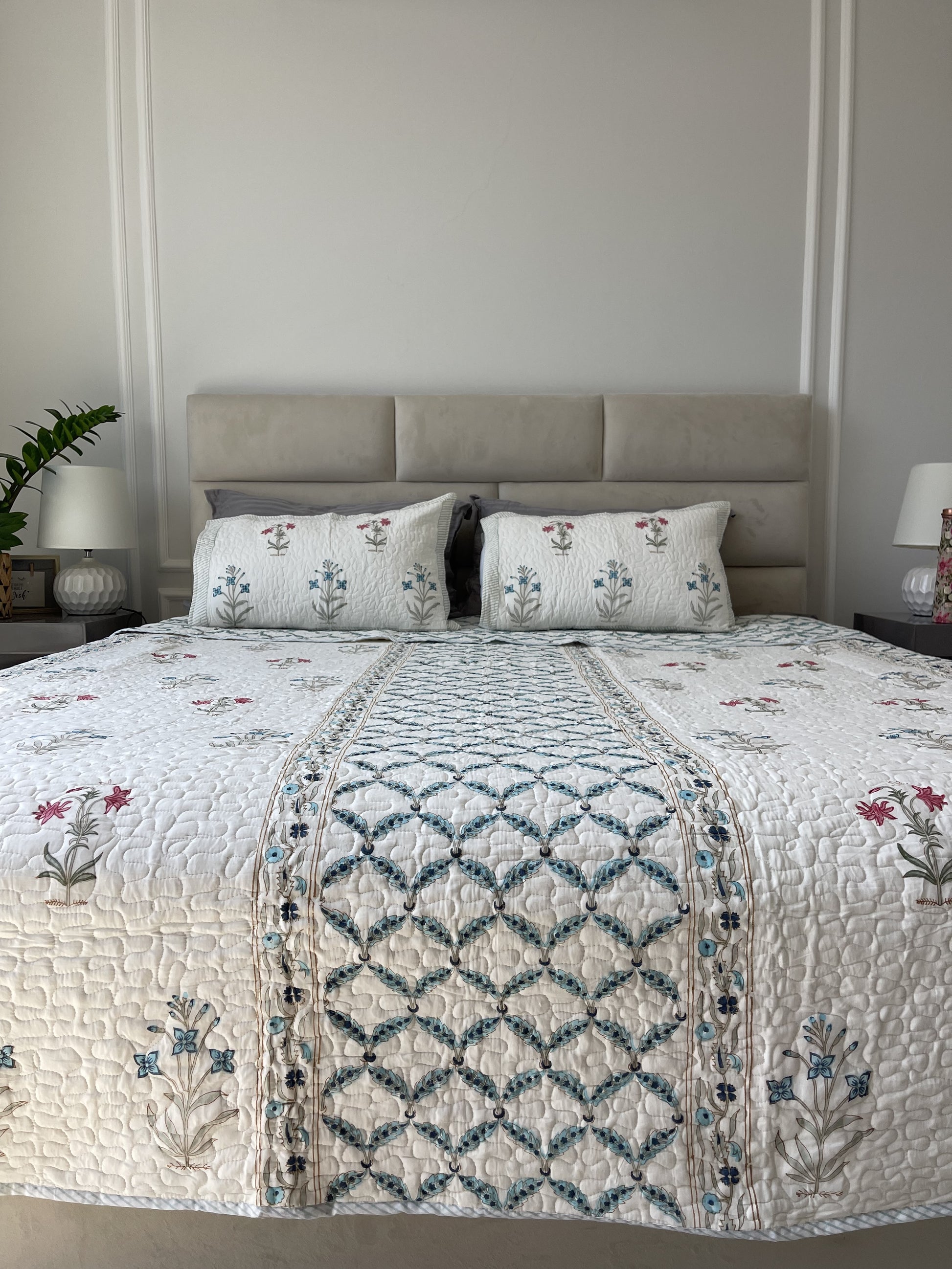Premium Jaipuri Comforter Blue Elegance with pink flowers handblock printed coming with 2 matching pillow cases