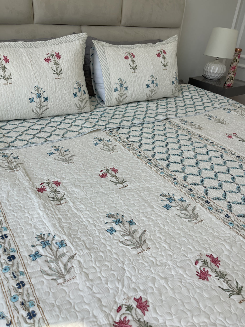 Premium Jaipuri Comforter Blue Elegance with pink flowers handblock printed coming with 2 matching pillow cases