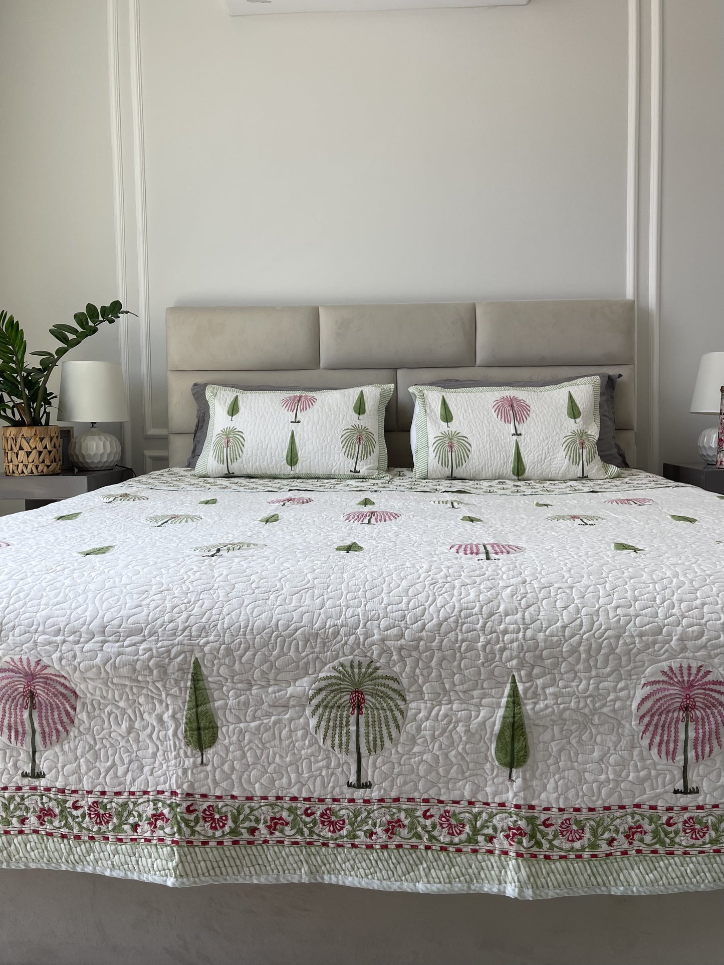 Premium Jaipuri Comforter Pink Palm in pure cotton with 2 matching quilted cushion covers