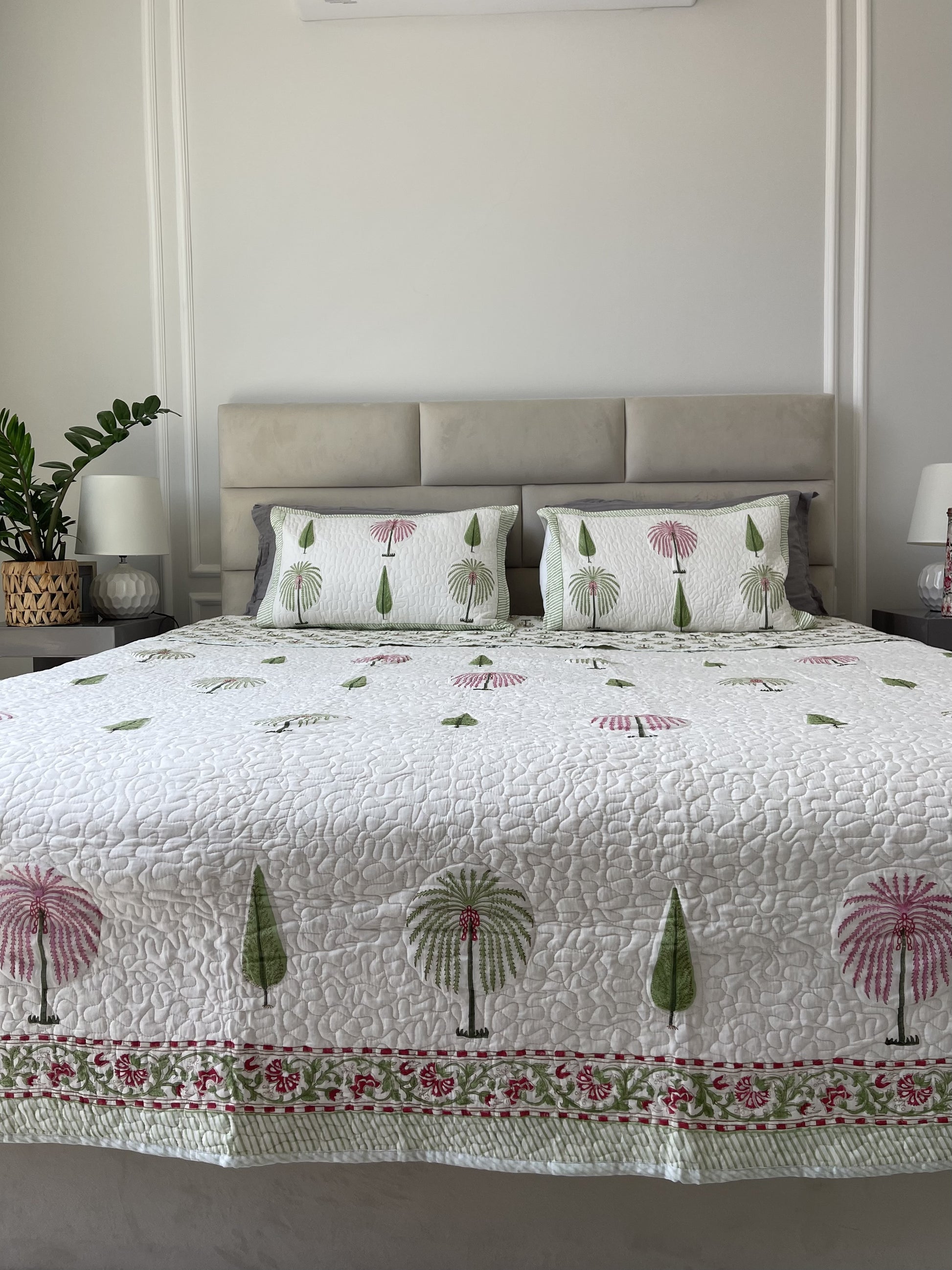 Premium Jaipuri Comforter Pink Palm in pure cotton with 2 matching quilted cushion covers