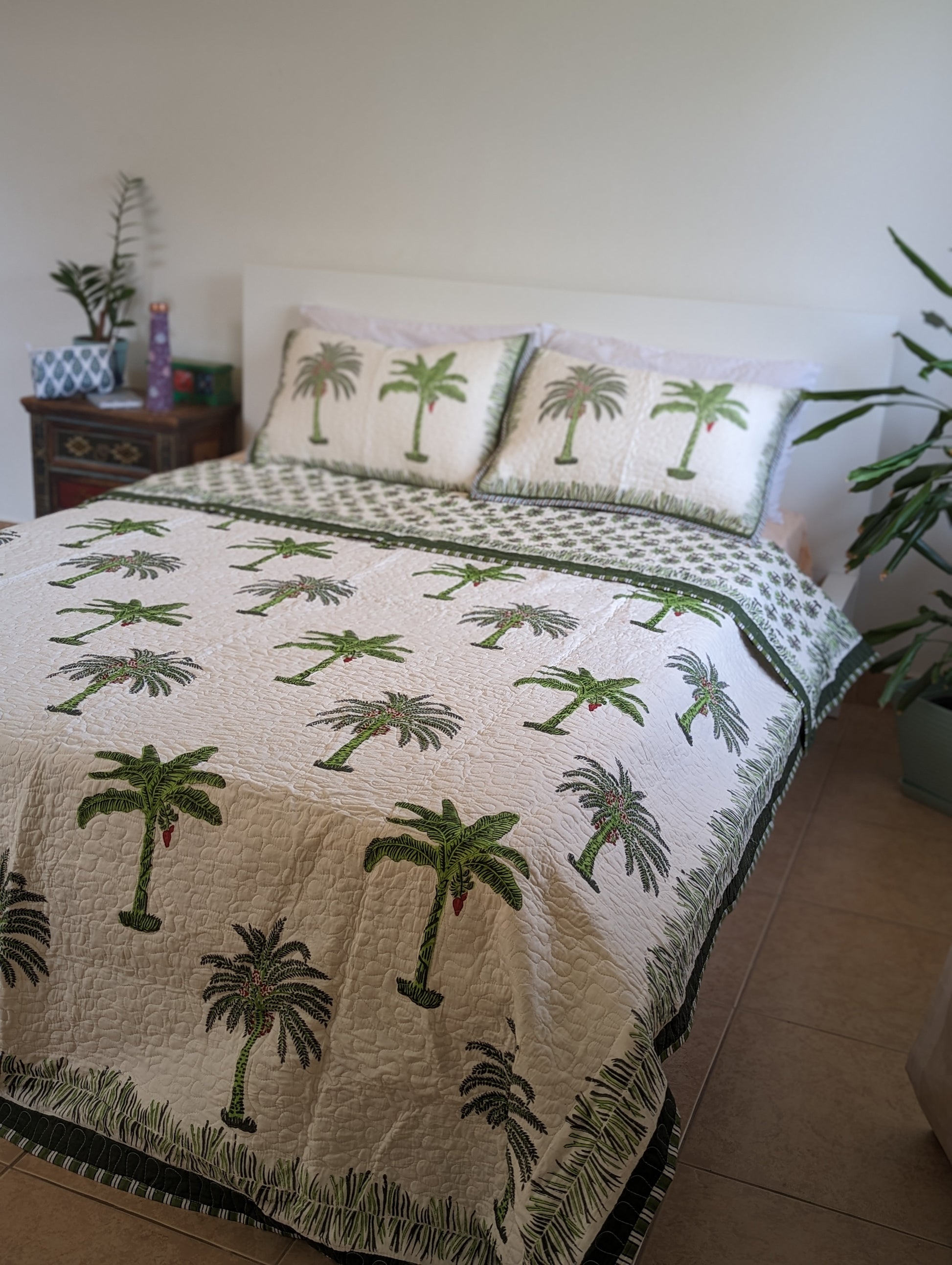 Premium Jaipuri Comforter with green Palm Trees handblock printed coming with 2 matching cushion covers all in pure cotton