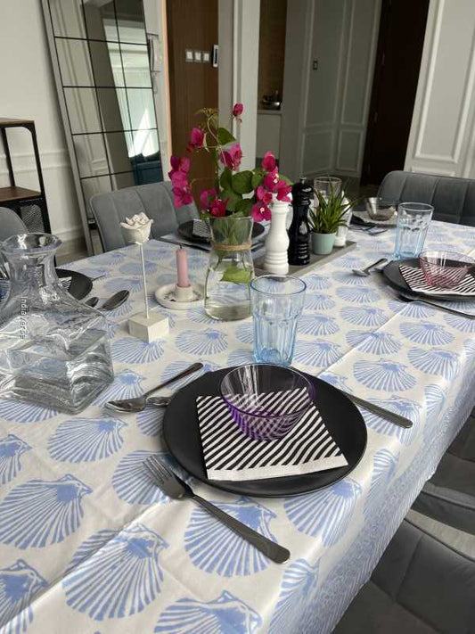 Handblock printed table cloth in pure cotton for 6-seater table in light blue white 