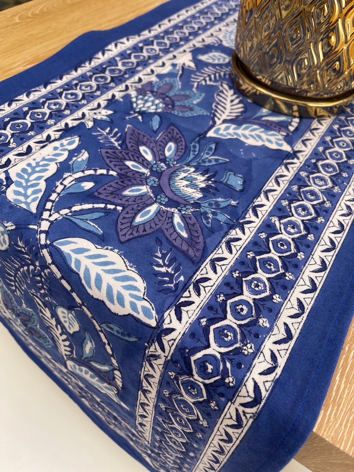 table-runner-royal-blue(3)