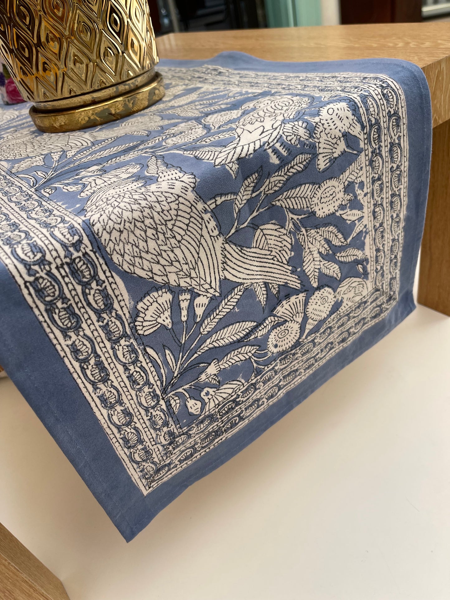 table-runner-blue-bird(1)