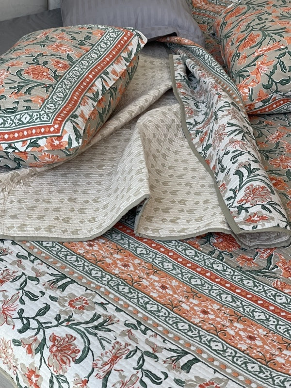 Orange Rajasthani Comforter for queen and king size beds in pure cotton with 2 matching quilted pillow cases