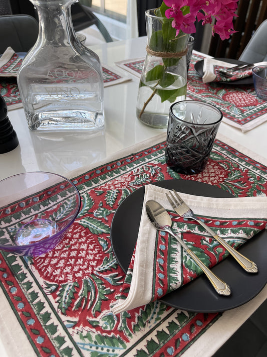 Green red 6-piece hand block printed canvas cotton placemat and napkin set Pineapple design made from Indian cotton