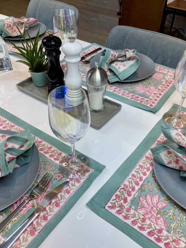 placemat napkin set for 6 people dining table with hand block printed pink floral design 