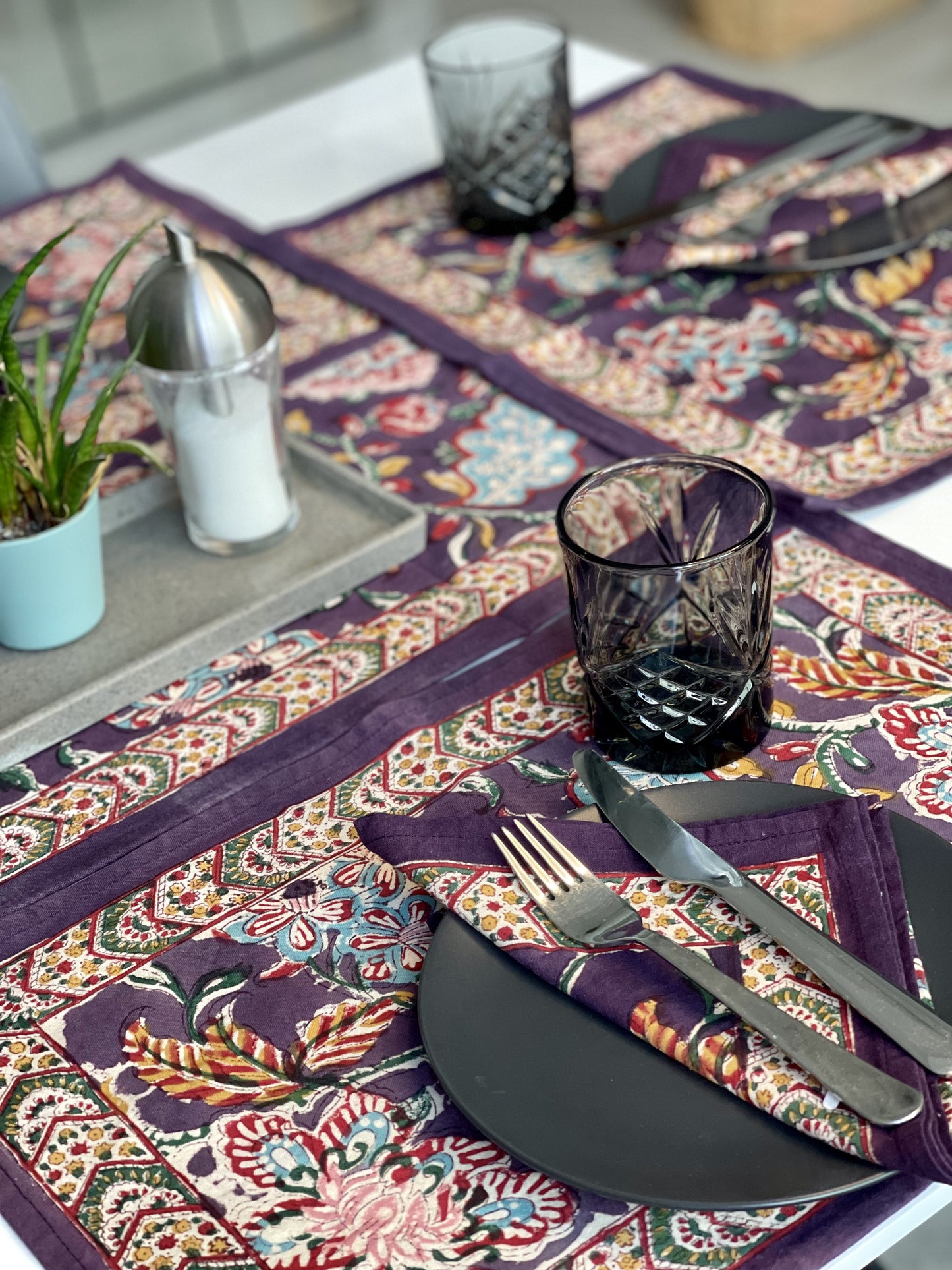 Purple 6-piece hand block printed placemat and napkin set for dining table with flower design made from Indian cotton