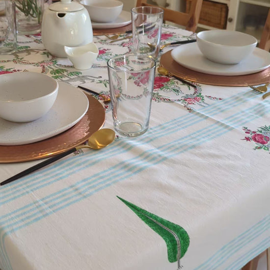 table cover with colonial leopard design(video)