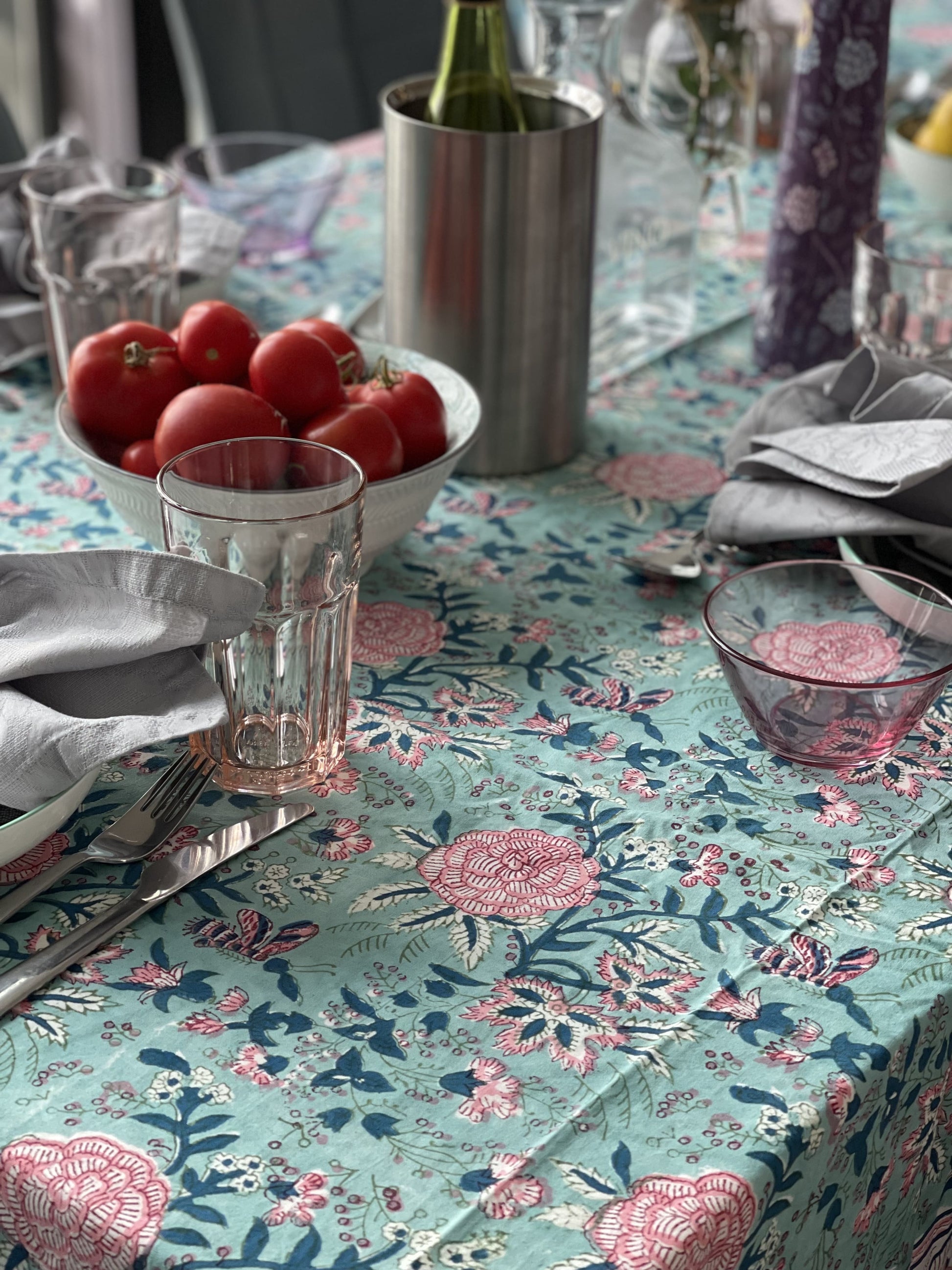 rectangular-tablecloth-for-6-seater-table-with-pink-flower-design-on-turquoise-background-with-white-and-pink-border