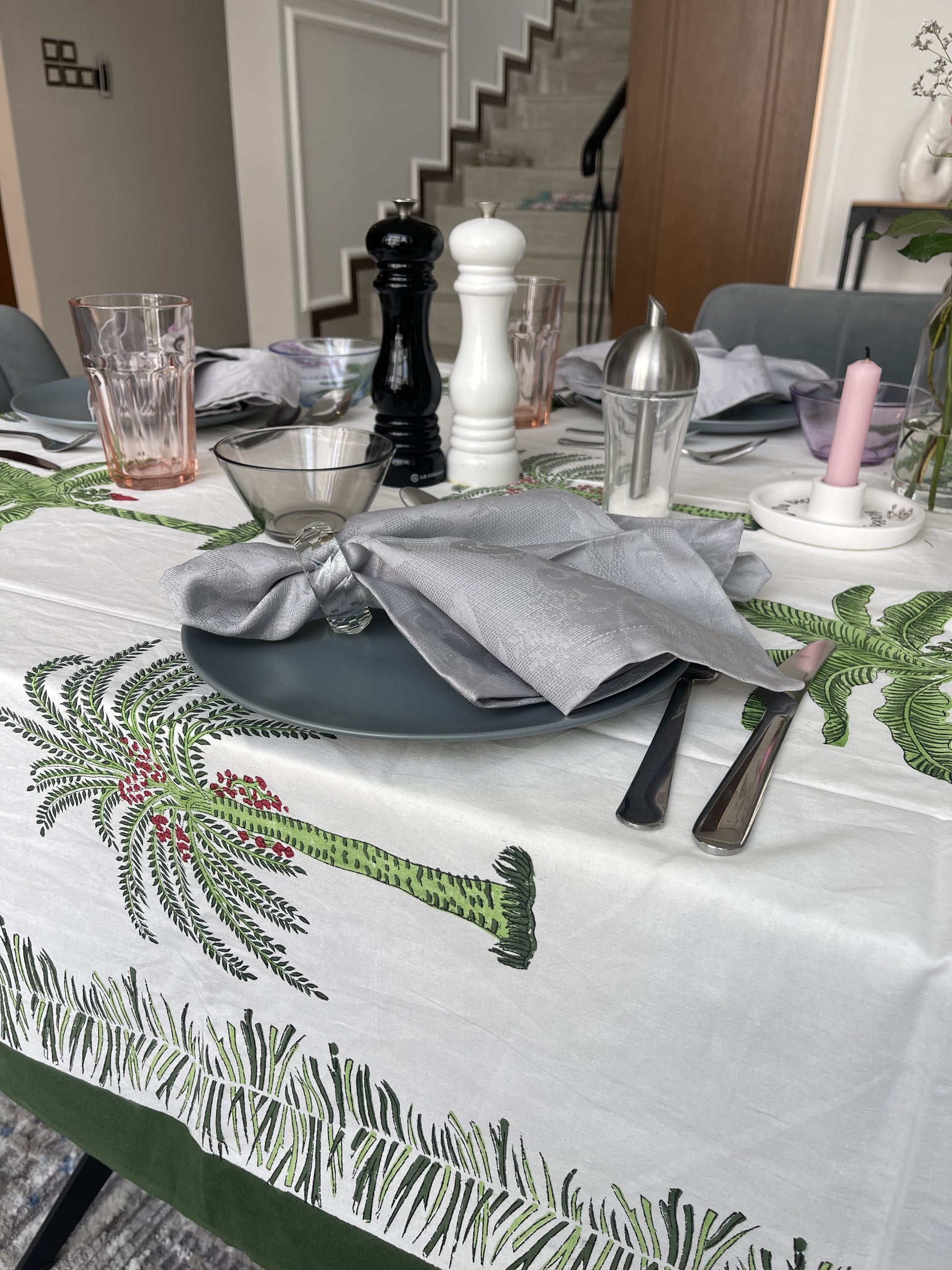 rectangular-tablecloth-for-6-seater-table-with-green-palm-tree-design-on-a-white-background-and-with-green-border