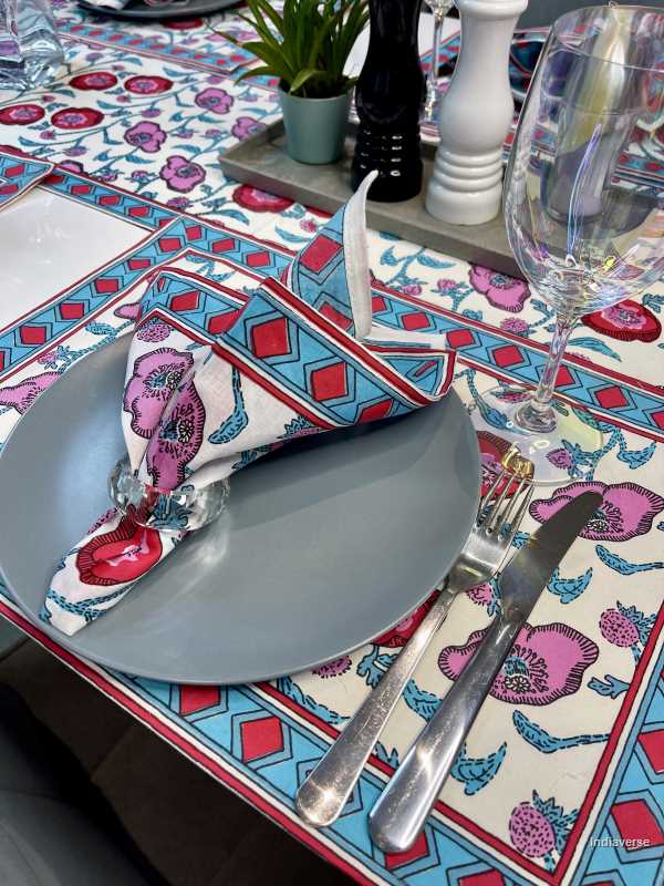 vibrant red and pink poppy design on cotton canvas placemat, napkin and runner set for 6 people dining table