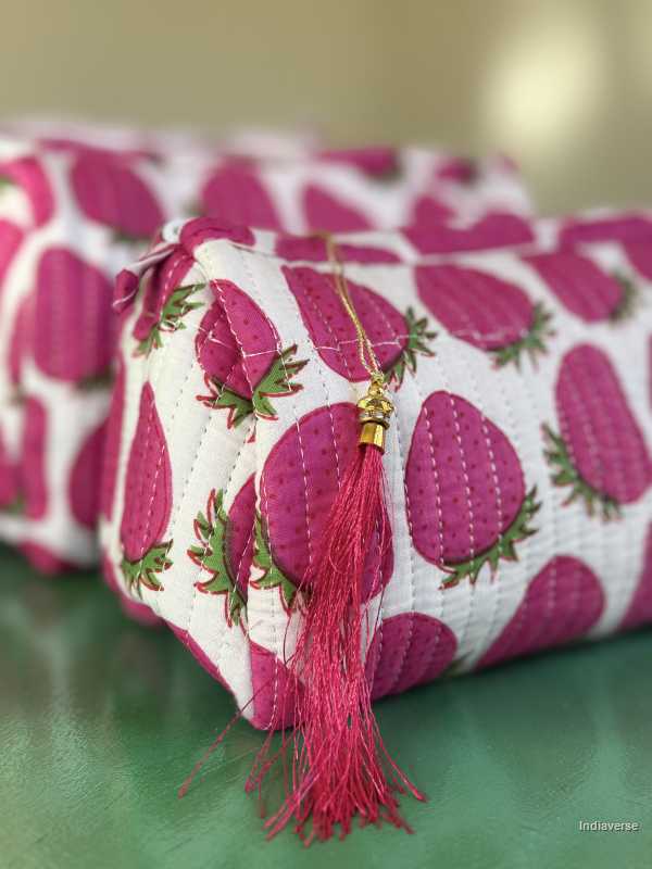 Toiletry Pouch Set with pink strawberry design and in three different sizes for toiletries and cosmetics | Strawberry