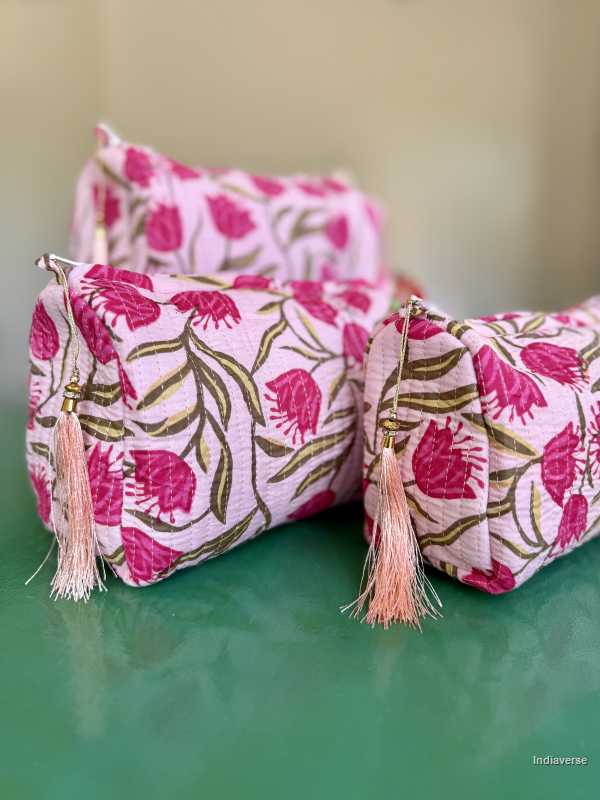 Toiletry Pouch Set with floral design and pink color for toiletries and cosmetics in three sizes small, medium and large | Pink Flowers