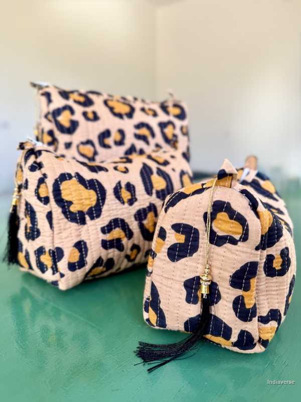 Toiletry Pouch Set with leopard design for toiletries and cosmetics in three sizes small, medium and large | Leopard